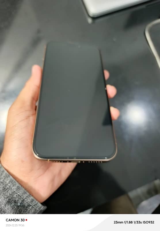 iPhone 16 Pro max - FU - Non PTA 8