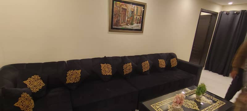 1 bed fully luxry furnished flat available for sell in bahria town lahore 4