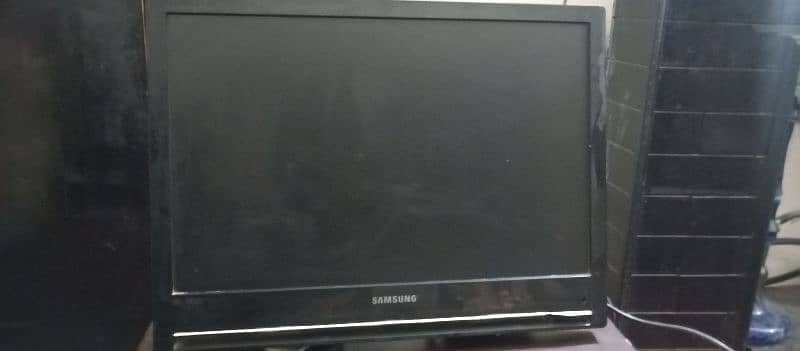 Ps4 500gb with samsung gaming monitor +110 games for sale 3