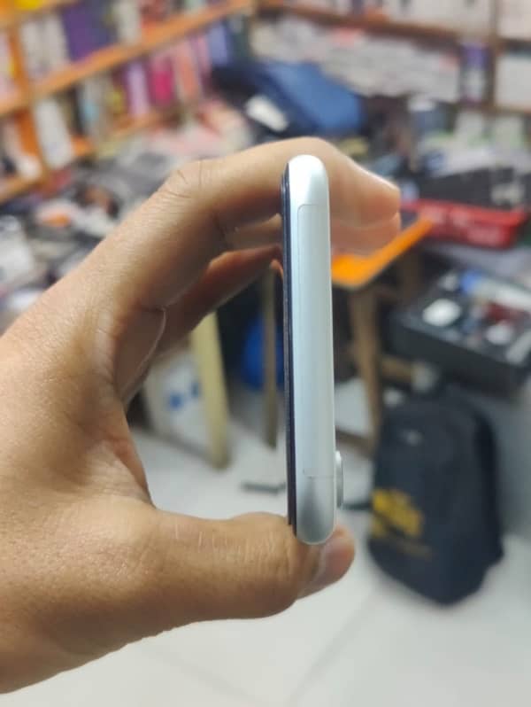 iphone xr fu 10 by 10 4