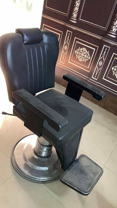 salon chairs nd massage chairs for sale 1