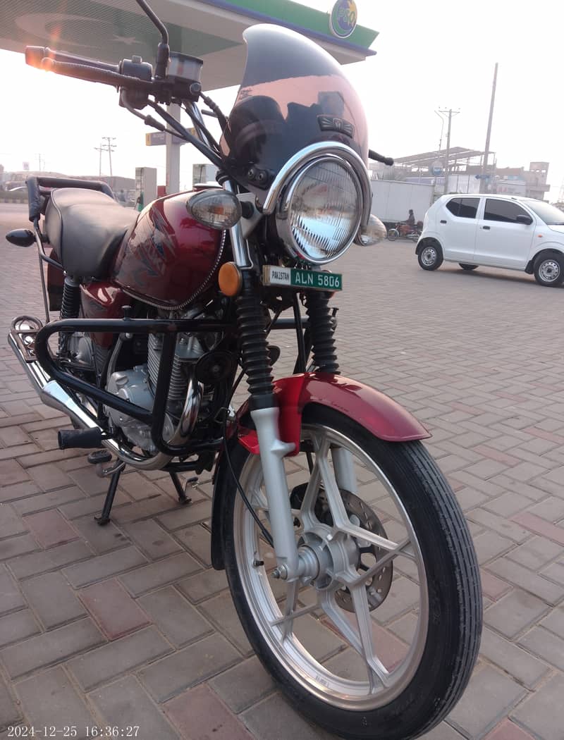 Suzuki GS 150 SE 2022 2