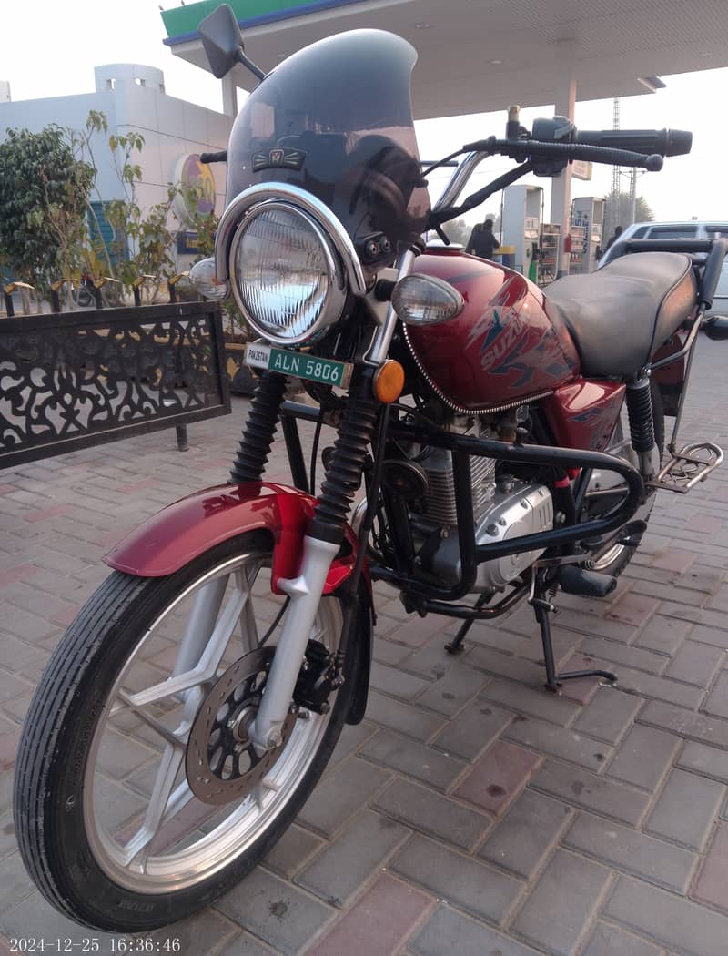 Suzuki GS 150 SE 2022 3