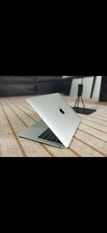 MacBook pro 8