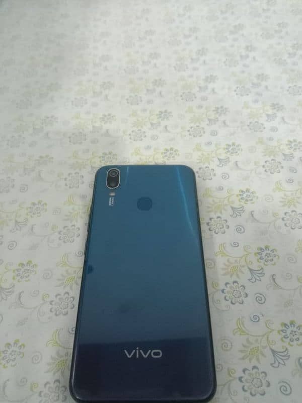 vivo Y 11 0