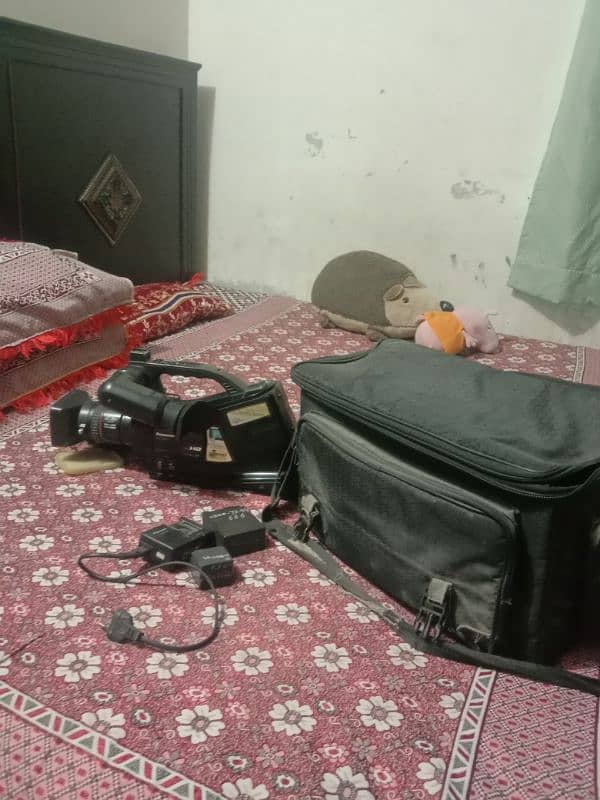 Camera name Hd. 1 camera hai video camera battery and bags for sale. 1