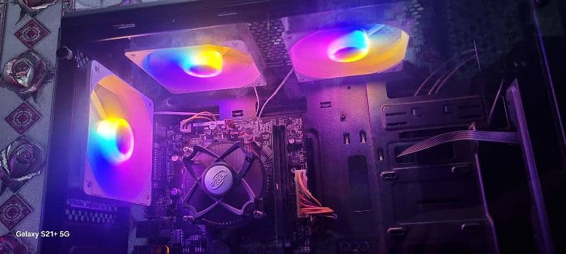 Gamming pc rgb fans installed 1