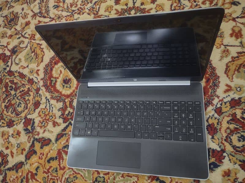 HP Notebook 15 DY1071wm i7 10th Gen 1