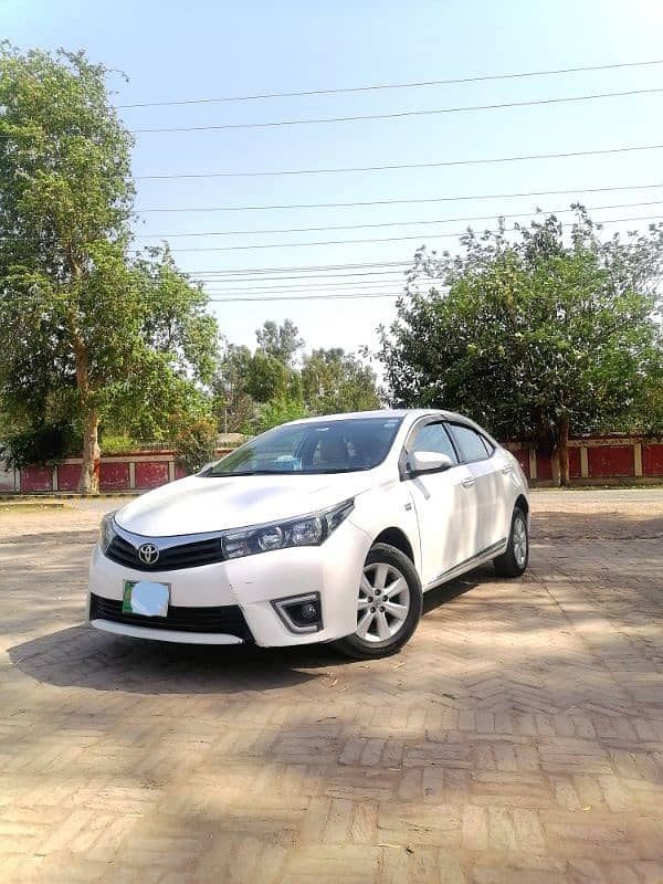 Toyota Corolla Altis 2015 1