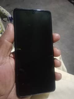 i m selling my samsung a51 with box