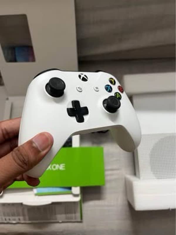 Xbox one s 1tb 3