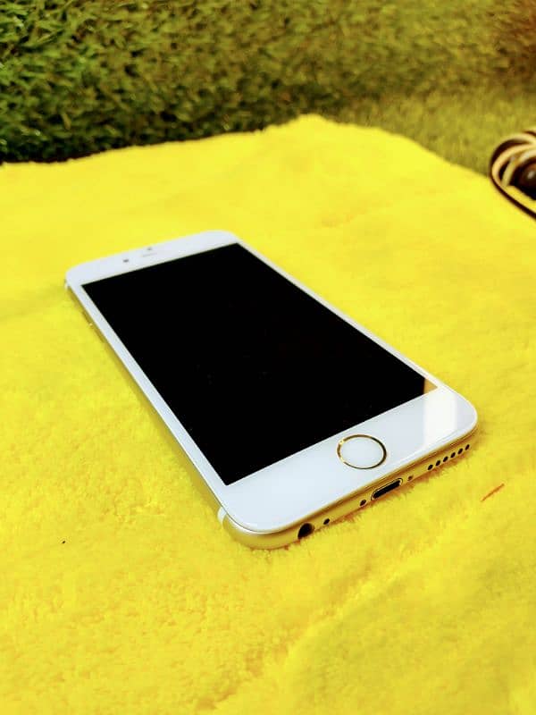 Iphone 6 10/10 Condition Official PTA Approved Golden Colour 3