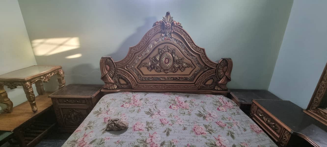 King bed with 2 side table 1