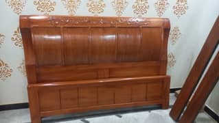 Chionioty Solid Wooden Bed new condition 0321///512///0593