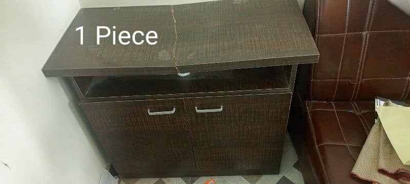 Office furniture for sale in very good condition 7