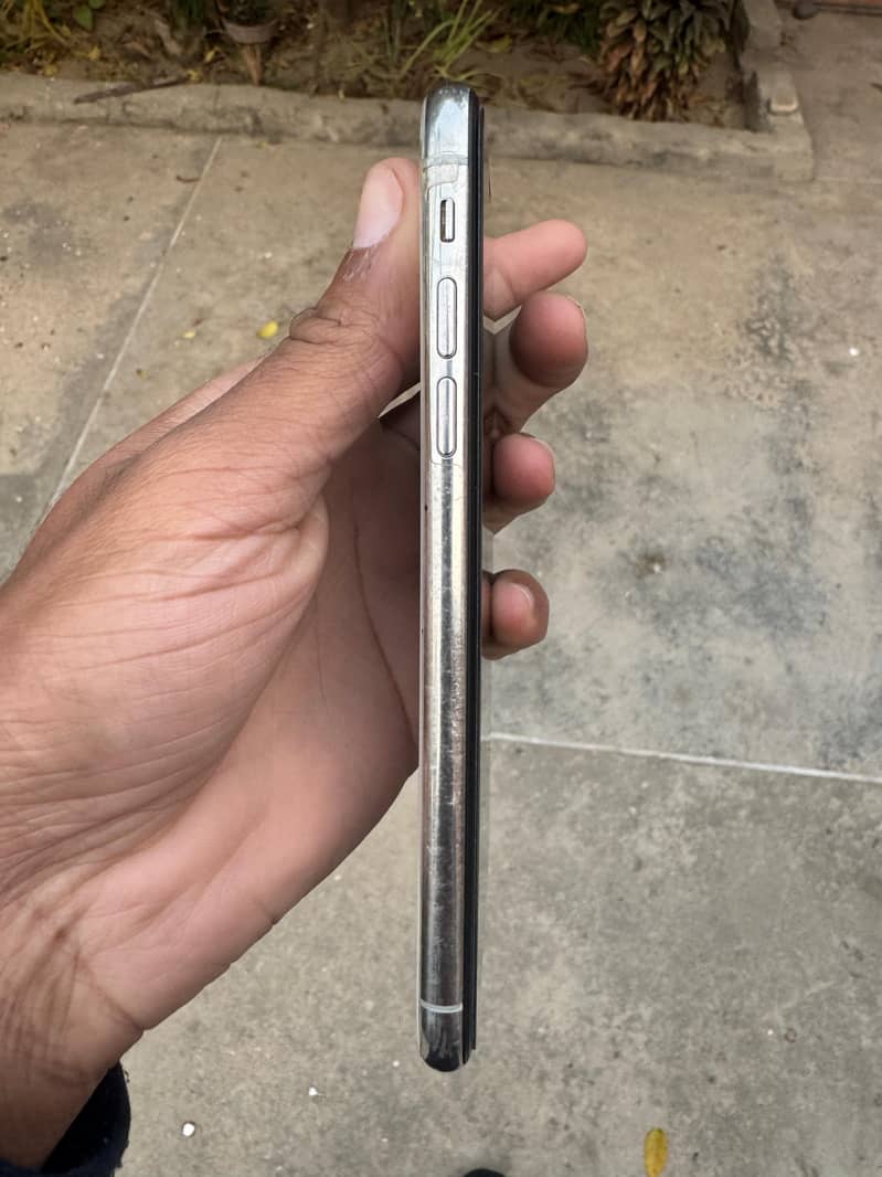 iPhone X 64 gb white color for sale 3