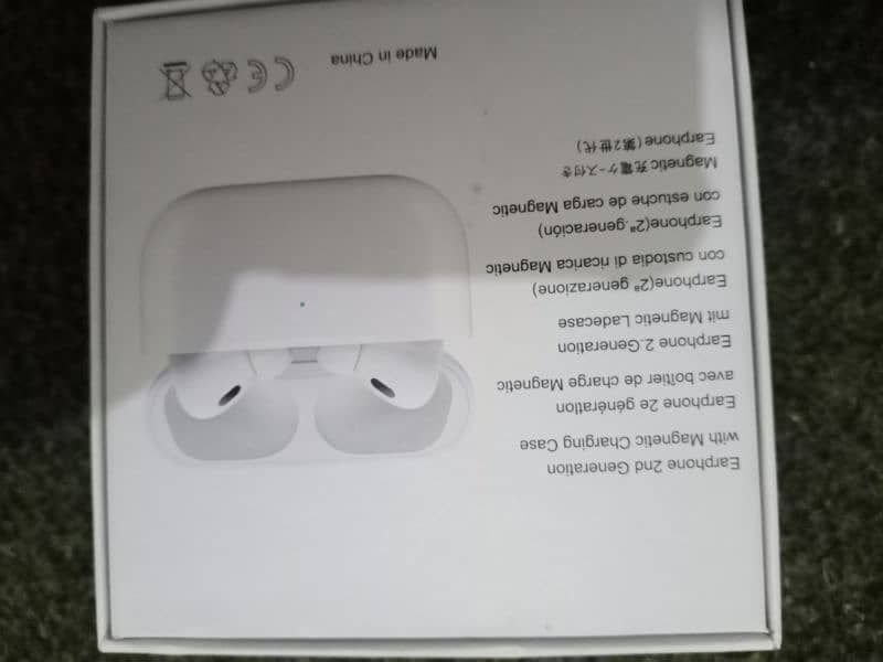 Apple Earphones 2nd Generation 1