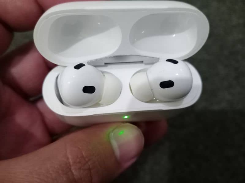 Apple Earphones 2nd Generation 5