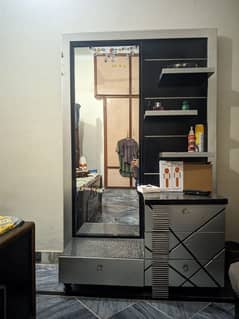 New dressing table drawers and attach shelves