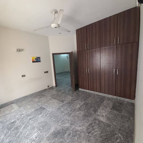 8 marla House Upper Portion For Rent in Bahria Town Lahore 3