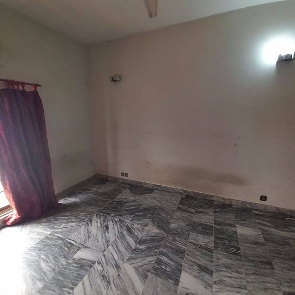 8 marla House Upper Portion For Rent in Bahria Town Lahore 12