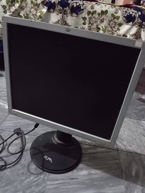 Hp LCD 17 inch Lush condition. 1