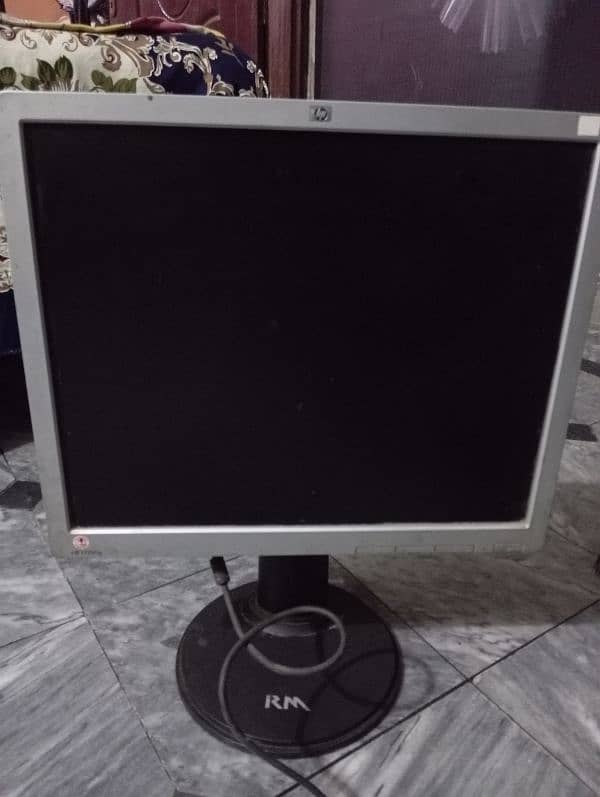 Hp LCD 17 inch Lush condition. 6