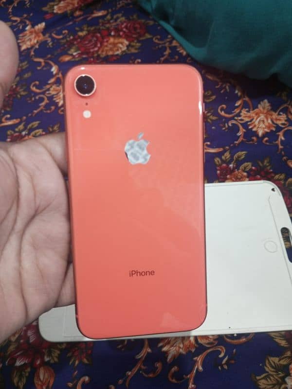 iPhone XR 64 GB 0