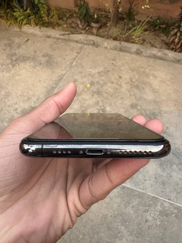 iPhone 11 Pro Max With Original Box For sale 4