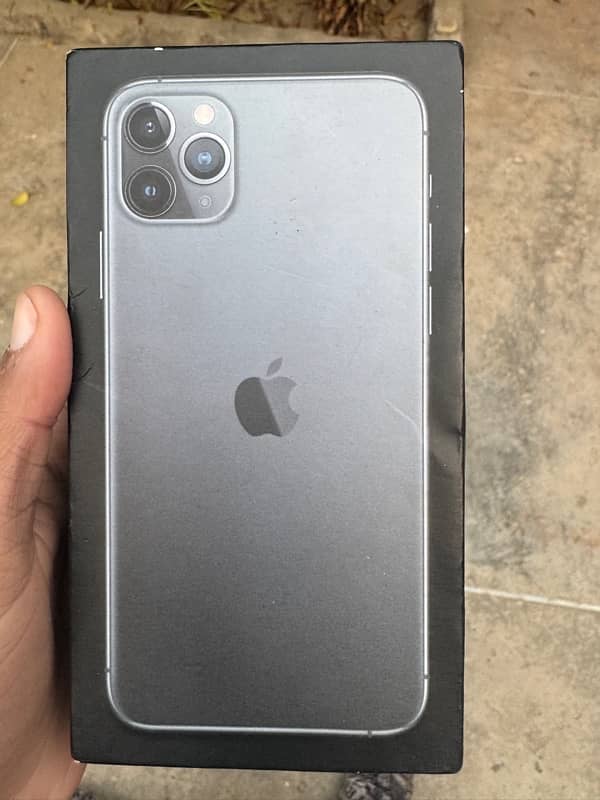 iPhone 11 Pro Max With Original Box For sale 7