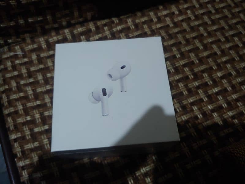 Apple Airpods Pro 2nd Gen Type C 10 Condition In apple warranty 2