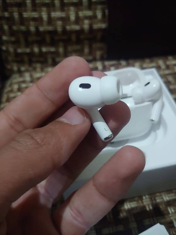 Apple Airpods Pro 2nd Gen Type C 10 Condition In apple warranty 4