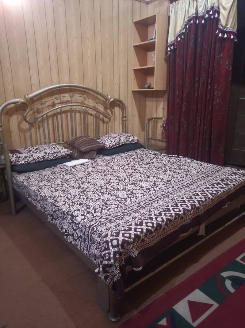 Iron Bed Set 7