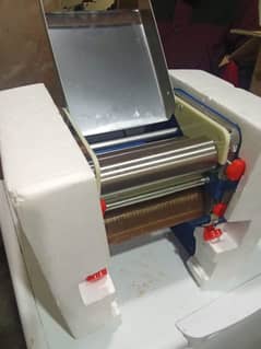 Noodles machine