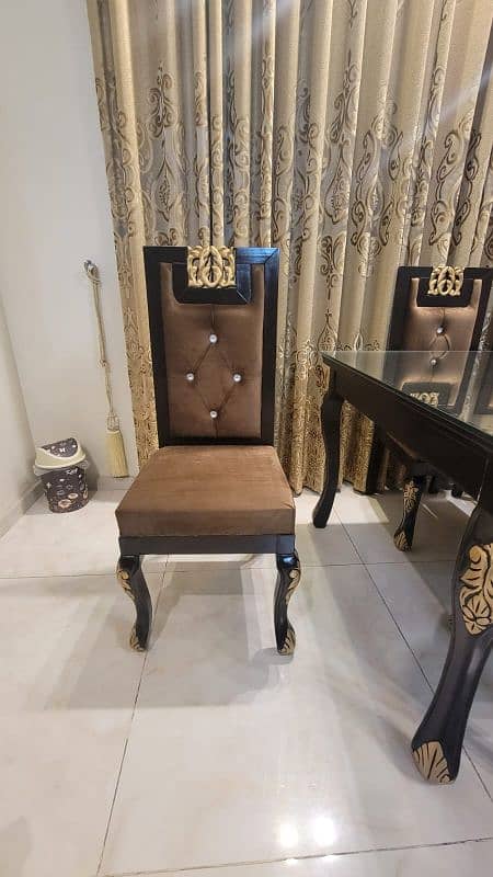 6 Chairs Dining Table for Sale 1