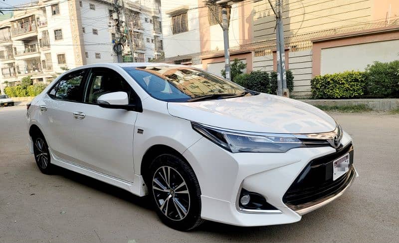 Toyota Corolla Altis Grande 1.8 1