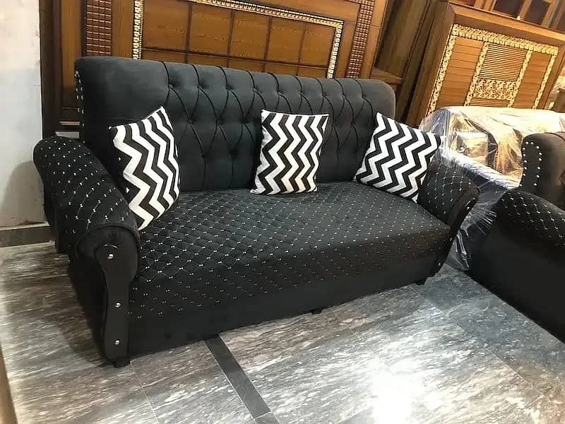 5 Seater Sofa Set with Table + Cushion Urgent Sale 4