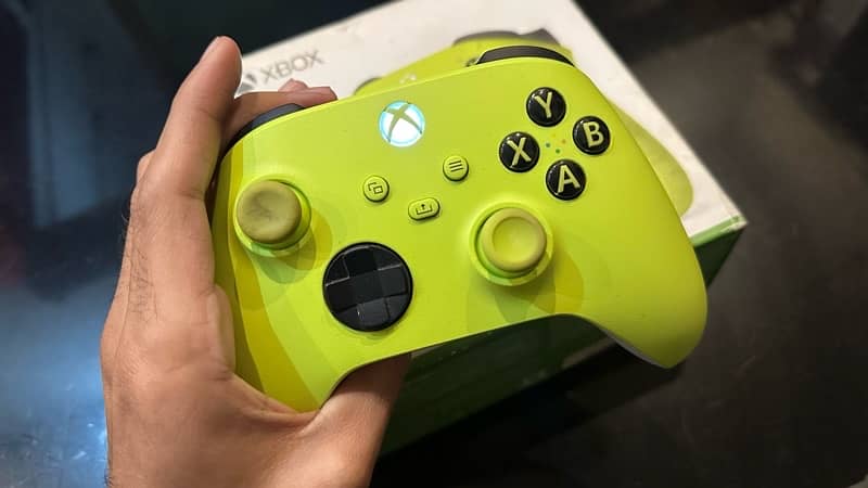 Xbox one original controller 2