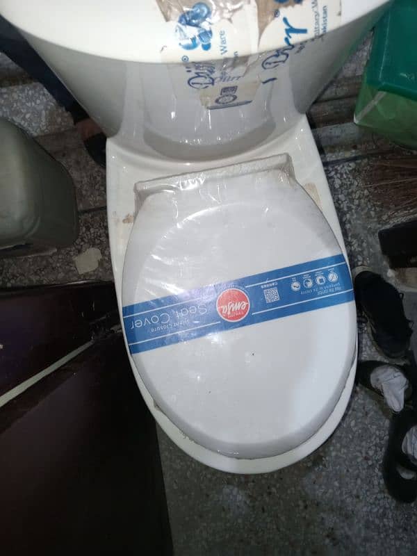 COMMODE DURR COMPANY NICE DR12 WITH SEAT COVER 0