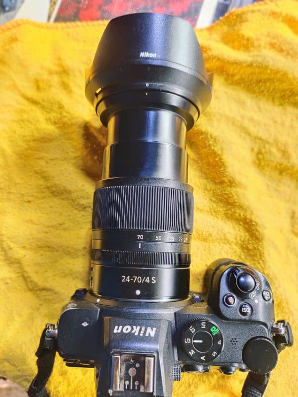 Z5 Nikon Camera With 24-70mm lens 8/10 only 300k 3