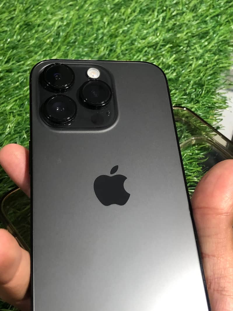 Apple iPhone 14 Pro 2