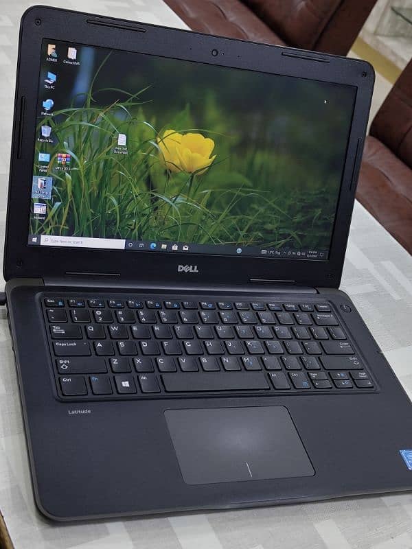 dell 3380 Laptop 4gb ram DDR4 128gb m. 2 SSD without battery 3