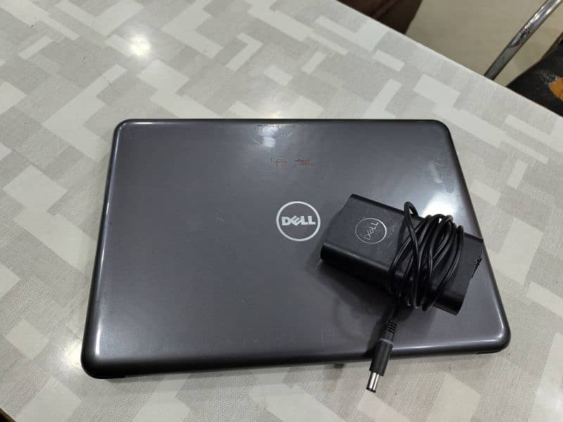 dell 3380 Laptop 4gb ram DDR4 128gb m. 2 SSD without battery 5