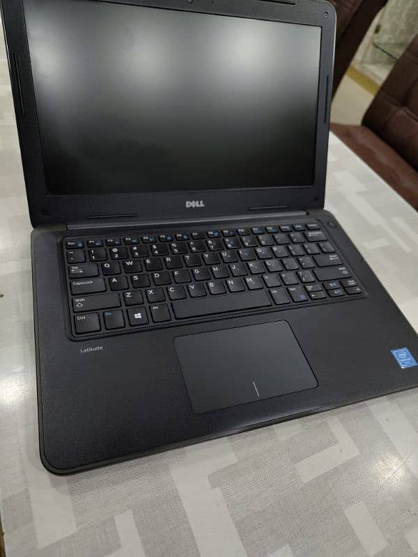 dell 3380 Laptop 4gb ram DDR4 128gb m. 2 SSD without battery 10