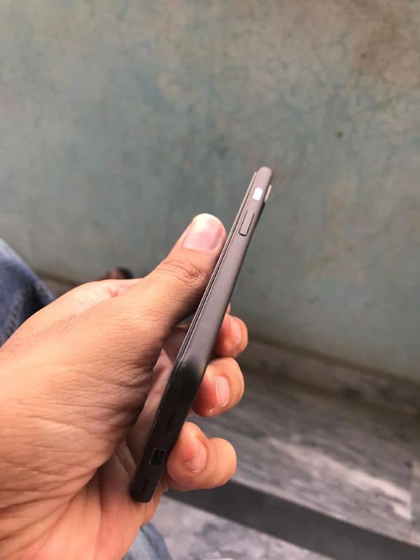 Google Pixel 4 3