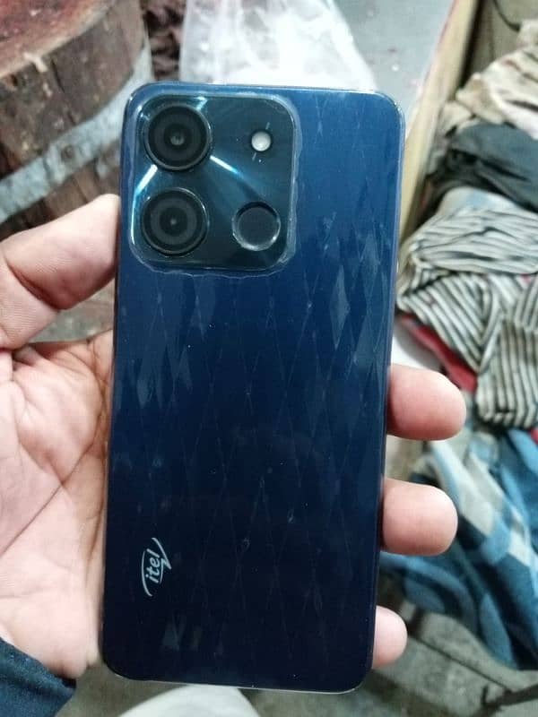 itel A60S 4+4/128gb 5