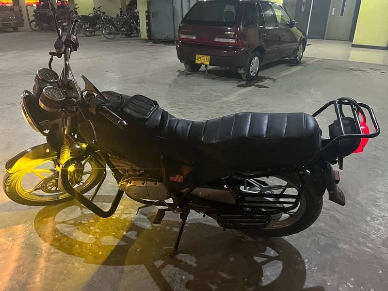 suzuki 150 special edition 4