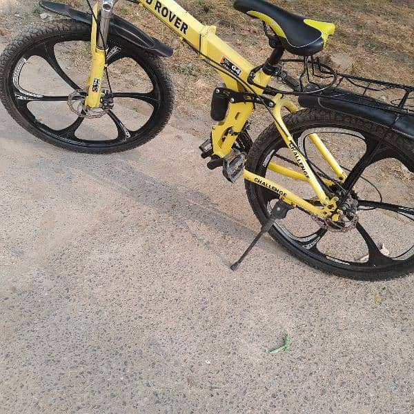 land roar folding cycle in good condition 3