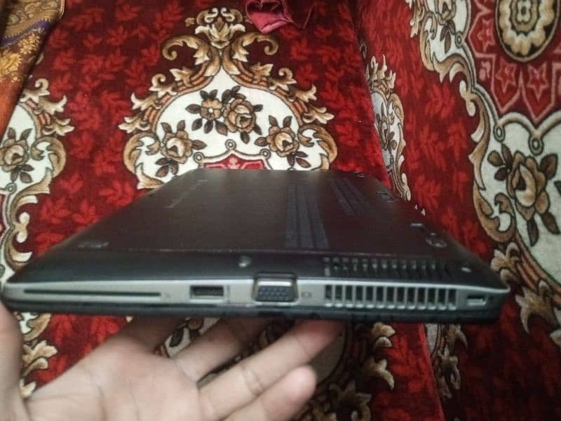 LAPTOP 4