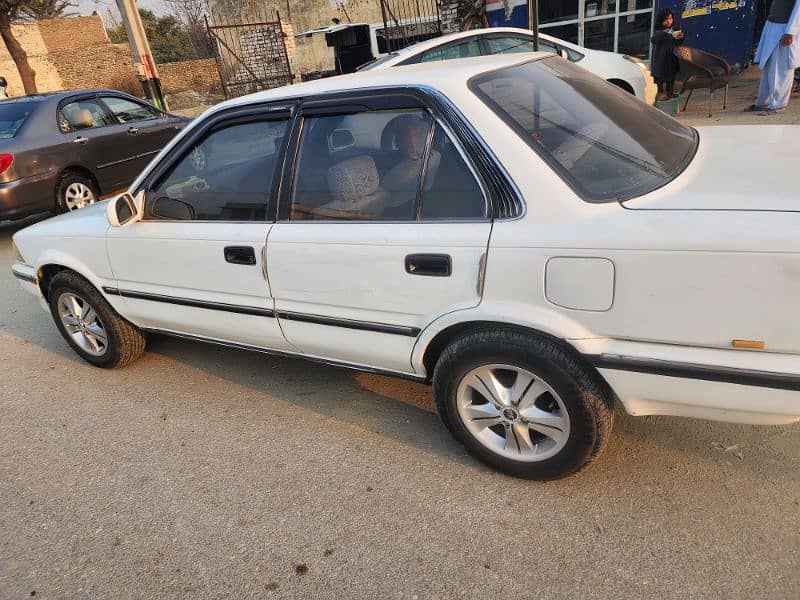 Toyota Corolla 2.0 D 1988 16